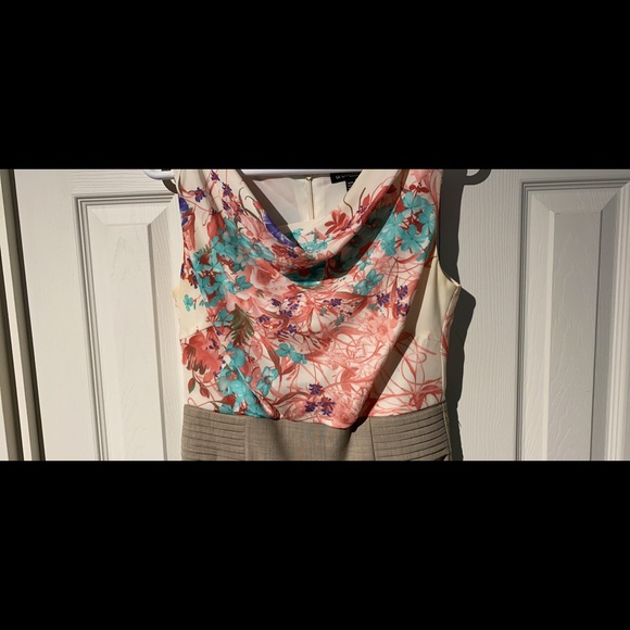 La Chateau. Pencil dress, silky top. Medium. - Picture 3 of 3